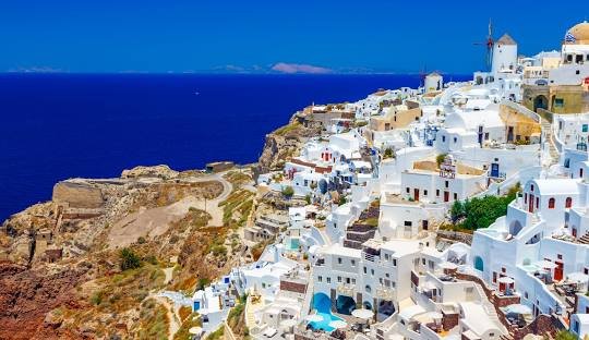 Explore cannabis (weed) culture in santorini in 2026. Also find out how to legally obtain (buy) weed in Santorini.