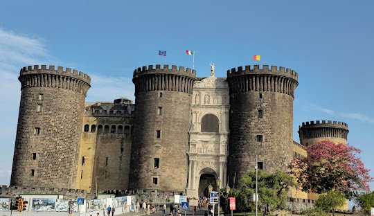 Explore the cannabis culture in Naples, Italy. Also, find out how to obtain (buy) weed in Naples legally.